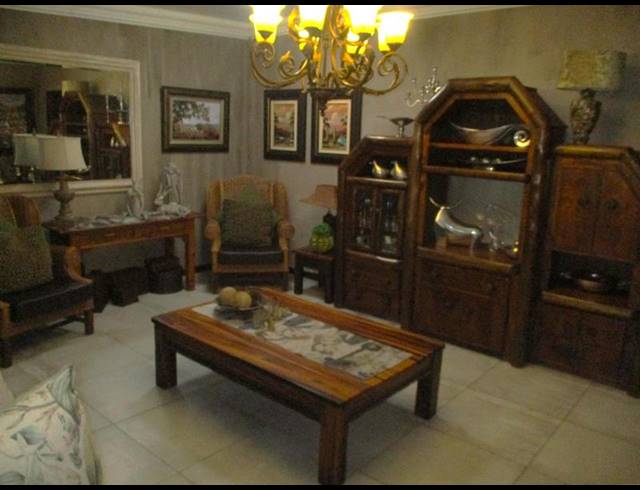 6 BEDROOM HOUSE FOR SALE IN DAN PIENAAR